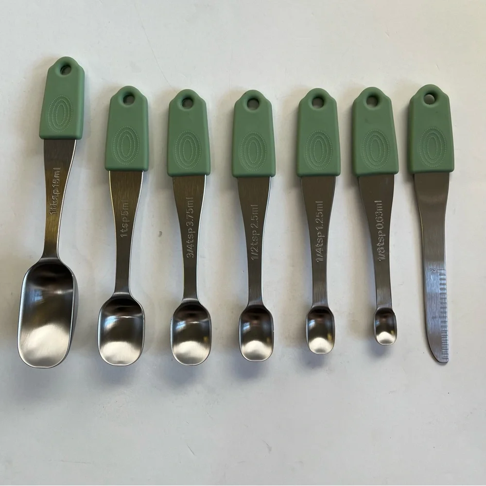 NEW Stainless Steel Measuring Cups and Magnetic Spoons Set NEW IN BOX 14 pcs